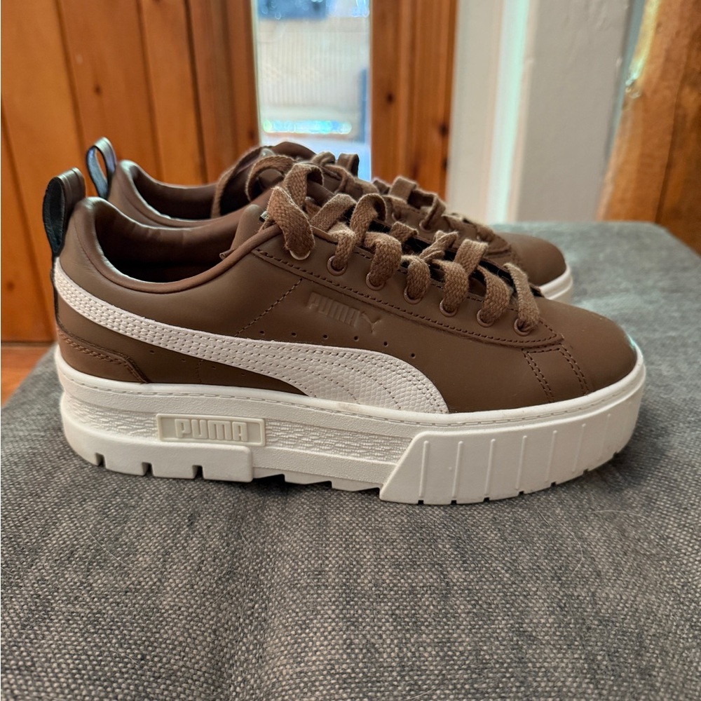 Puma Men's Brown and White Platform Sneakers